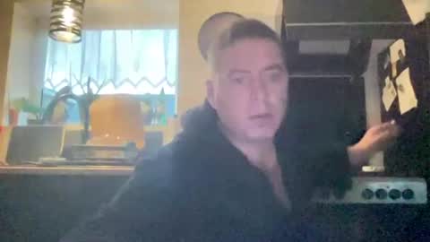 guil0 online show from 11-12-25, 10:37