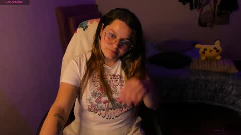 Snapshot of guinivere_blake chatting on 12-05-24, 04:42 Hello Im Julieta Im 25 years old welcome to my room have fun and be happy. online show from 12-05-24, 04:42