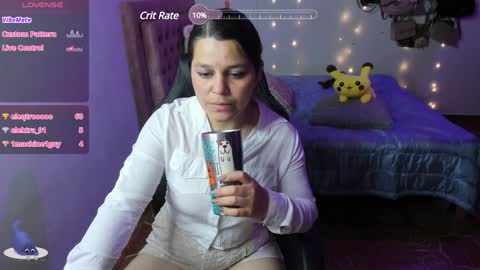 Snapshot of guinivere_blake chatting on 01-26-25, 11:28 Hello Im Julieta Im 25 years old welcome to my room have fun and be happy. online show from 01-26-25, 11:28