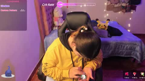 Snapshot of guinivere_blake chatting on 02-13-25, 02:12 Hello Im Julieta Im 25 years old welcome to my room have fun and be happy. online show from 02-13-25, 02:12