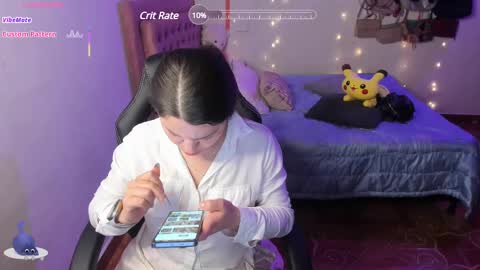 Snapshot of guinivere_blake chatting on 02-17-25, 03:58 Hello Im Julieta Im 25 years old welcome to my room have fun and be happy. online show from 02-17-25, 03:58