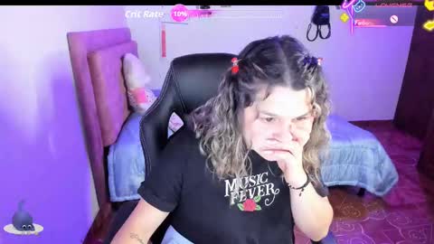 Snapshot of guinivere_blake chatting on 09-18-25, 01:18 Hello Im Julieta Im 25 years old welcome to my room have fun and be happy. online show from 09-18-25, 01:18