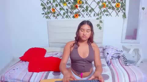 guiselle_lan online show from 01-19-25, 07:04
