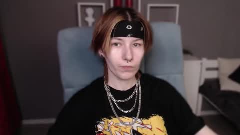 Snapshot of guitarandangell chatting on 02-17-26, 10:23 guitarandangell online show from 02-17-26, 10:23