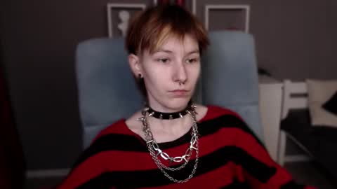 Snapshot of guitarandangell chatting on 02-20-26, 08:16 guitarandangell online show from 02-20-26, 08:16