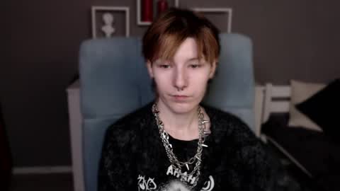 Snapshot of guitarandangell chatting on 03-08-26, 02:04 guitarandangell online show from 03-08-26, 02:04