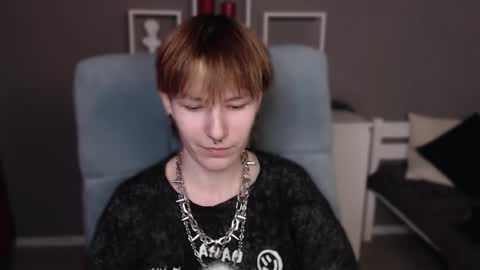 Snapshot of guitarandangell chatting on 03-10-26, 05:34 guitarandangell online show from 03-10-26, 05:34