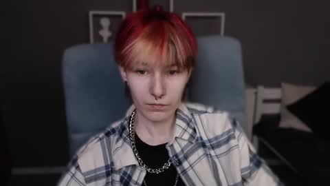 Snapshot of guitarandangell chatting on 03-17-26, 07:23 guitarandangell online show from 03-17-26, 07:23