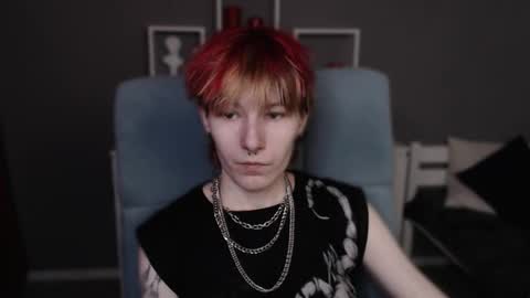 Snapshot of guitarandangell chatting on 03-19-26, 09:02 guitarandangell online show from 03-19-26, 09:02