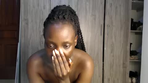 Miss Incredible online show from 12-02-24, 10:12