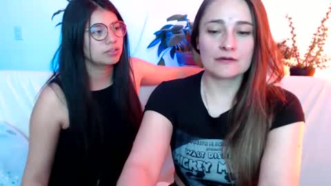 Vane blonde and Hazell black hair online show from 02-05-25, 08:14