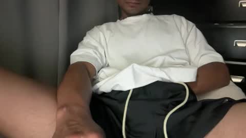 Snapshot of gumbywanna chatting on 04-12-26, 05:34 gumbywanna online show from 04-12-26, 05:34