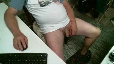 Snapshot of gumpman0553 chatting on 10-25-25, 01:35 gumpman0553 online show from 10-25-25, 01:35