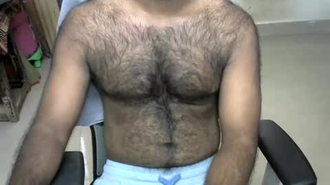 Snapshot of guru95497 chatting on 06-06-26, 06:18 guru95497 online show from 06-06-26, 06:18