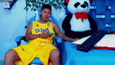 Hakim online show from 11-16-25, 04:01