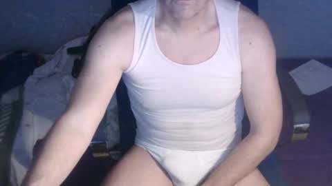 Snapshot of gusanito_enano chatting on 02-17-26, 06:25 gusanito_enano online show from 02-17-26, 06:25