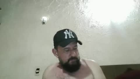 Snapshot of gustavo1350 chatting on 10-24-25, 12:08 gustavo1350 online show from 10-24-25, 12:08