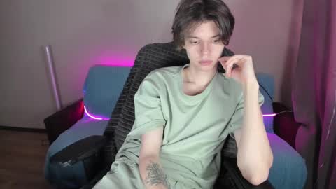 guy_liam1 online show from 02-25-25, 03:16