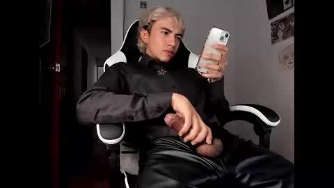 guynextdoor__ online show from 09-29-25, 07:08