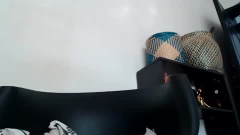 Snapshot of guytav30 chatting on 01-16-25, 01:36 Andy online show from 01-16-25, 01:36