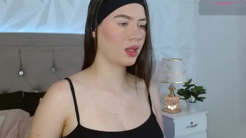 Gwen Drew online show from 10-21-25, 12:50