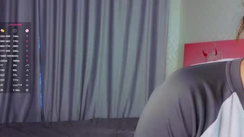 Lisa online show from 10-05-25, 01:04