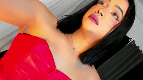 Snapshot of gwenngoddess chatting on 10-21-25, 06:52 Call me Miss Gwen online show from 10-21-25, 06:52