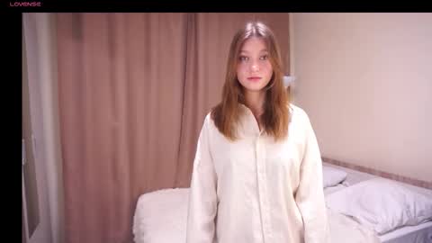 Molly online show from 12-21-25, 05:36