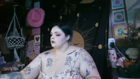 Snapshot of gxddess_fe chatting on 09-10-25, 12:10 Goddess Fe online show from 09-10-25, 12:10