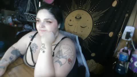 Snapshot of gxddess_fe chatting on 09-16-25, 10:55 Goddess Fe online show from 09-16-25, 10:55