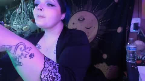 Snapshot of gxddess_fe chatting on 09-28-25, 12:27 Goddess Fe online show from 09-28-25, 12:27