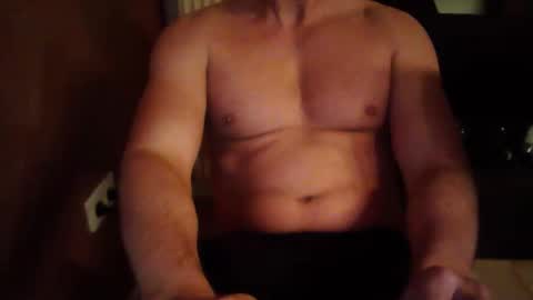 Snapshot of gymxxx_ chatting on 11-04-25, 06:40 gymxxx_ online show from 11-04-25, 06:40