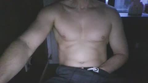 Snapshot of gymxxx_ chatting on 01-14-26, 04:01 gymxxx_ online show from 01-14-26, 04:01
