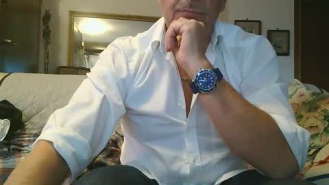 Snapshot of gyrdy chatting on 12-20-24, 02:05 gyrdy online show from 12-20-24, 02:05