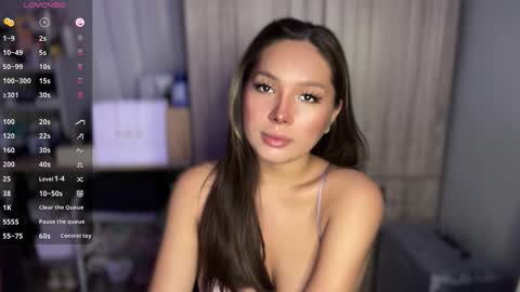 Snapshot of h34rtsforcami chatting on 09-18-25, 02:35 Camila online show from 09-18-25, 02:35