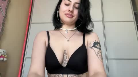 Snapshot of h3l9a_pataki chatting on 06-01-26, 02:30 Helga online show from 06-01-26, 02:30