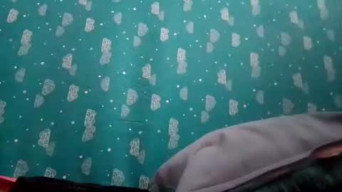 Snapshot of habibi_25 chatting on 10-12-25, 02:21 Habibi online show from 10-12-25, 02:21