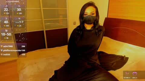 Snapshot of habibi_moon chatting on 01-27-25, 05:14 Linda online show from 01-27-25, 05:14