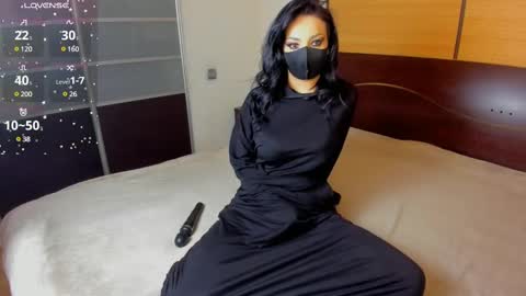 Snapshot of habibi_moon chatting on 03-02-25, 02:19 Linda online show from 03-02-25, 02:19