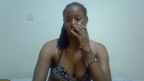 Snapshot of hadassa29 chatting on 01-11-25, 06:44 Hadassa online show from 01-11-25, 06:44