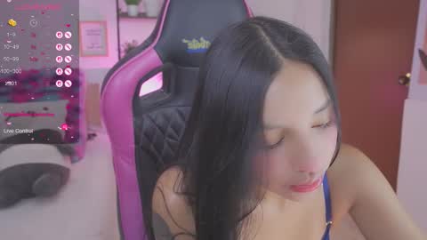 Snapshot of hade_collinss chatting on 02-12-26, 06:47 Hade online show from 02-12-26, 06:47