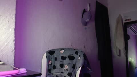 hadesmit1 online show from 03-18-26, 02:04