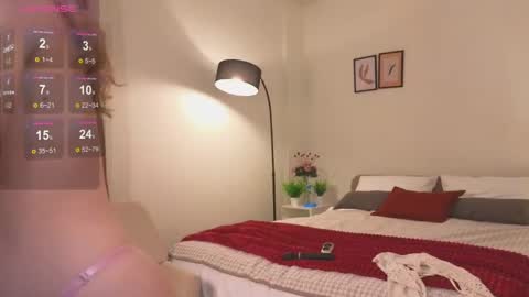 Snapshot of hadleynichols chatting on 02-23-25, 06:12 Hi Im Rebecca Glad to see you in my room PVT is open online show from 02-23-25, 06:12