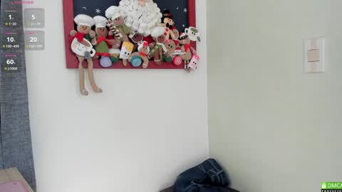 Snapshot of hae_in chatting on 12-30-24, 02:40 Hae-In online show from 12-30-24, 02:40