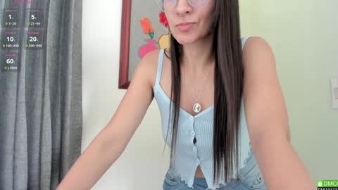 Snapshot of hae_in chatting on 01-28-25, 10:01 Hae-In online show from 01-28-25, 10:01