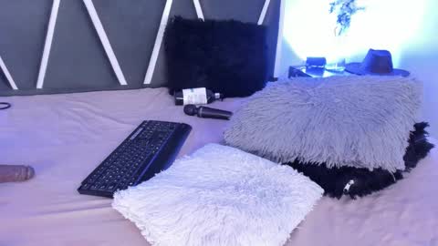 Kendal online show from 01-16-26, 04:38