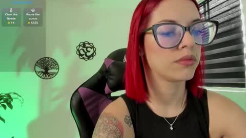 Snapshot of haileebeer_ chatting on 10-07-25, 03:31 Hailee online show from 10-07-25, 03:31