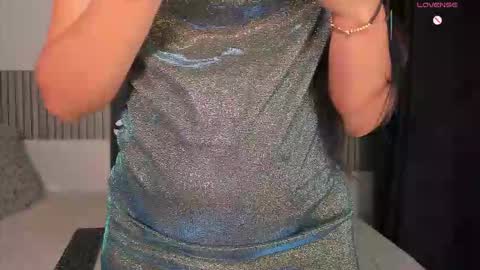 laura online show from 02-12-26, 01:39