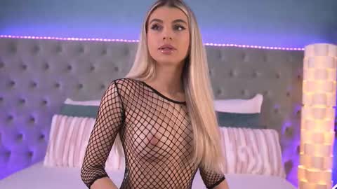 Hailey online show from 11-04-25, 07:18