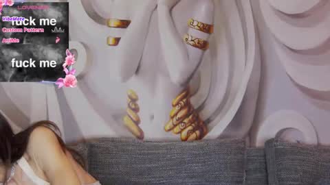 HaileyPeach online show from 11-30-25, 06:06